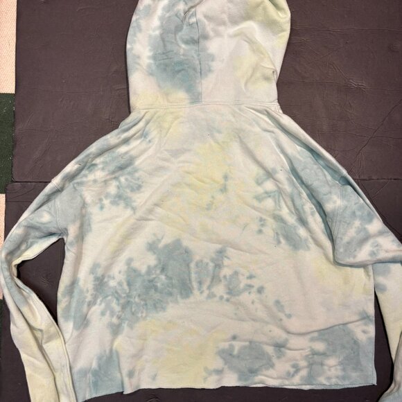 Wild Fable Women’s Cropped Tie-Dye Sweatshirt – Size M, Blue & Yellow Pattern - Picture 5 of 7